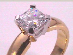 princess cut diamond in 4 claw setting